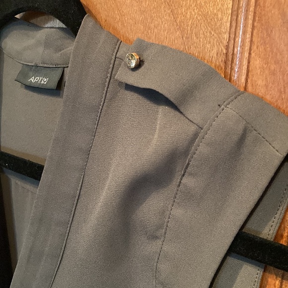 Apt. 9 top size Small - Picture 3 of 3